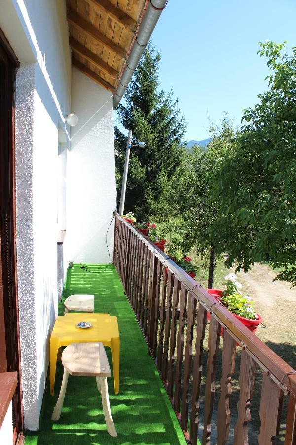 Guesthouse D&D Licko Petrovo Selo Exterior photo